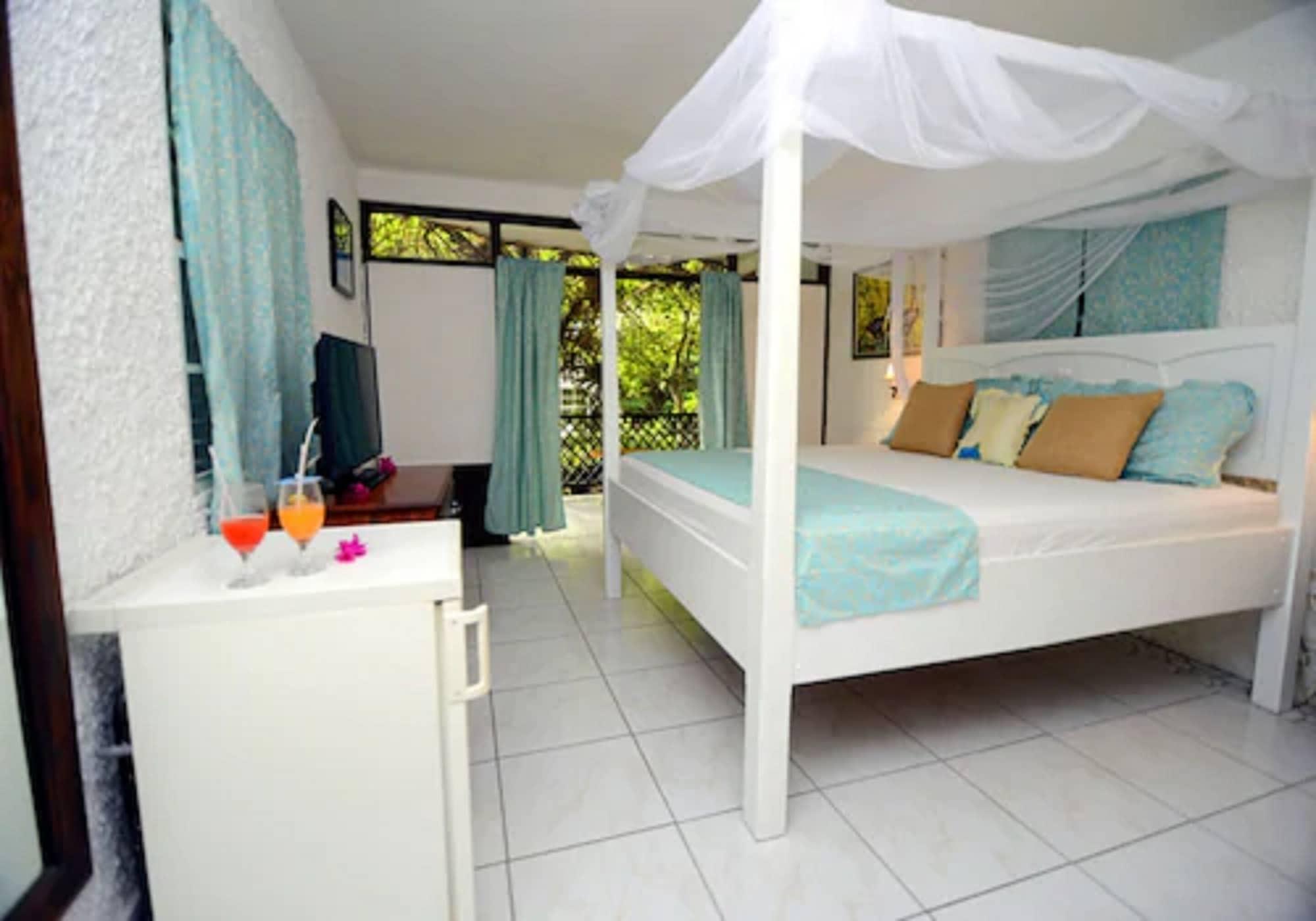 Hummingbird Beach Resort Soufrière Exteriör bild