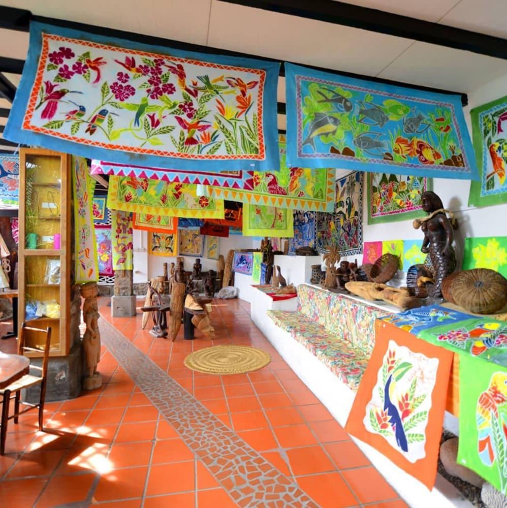 Hummingbird Beach Resort Soufrière Exteriör bild