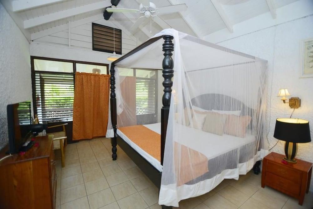 Hummingbird Beach Resort Soufrière Exteriör bild