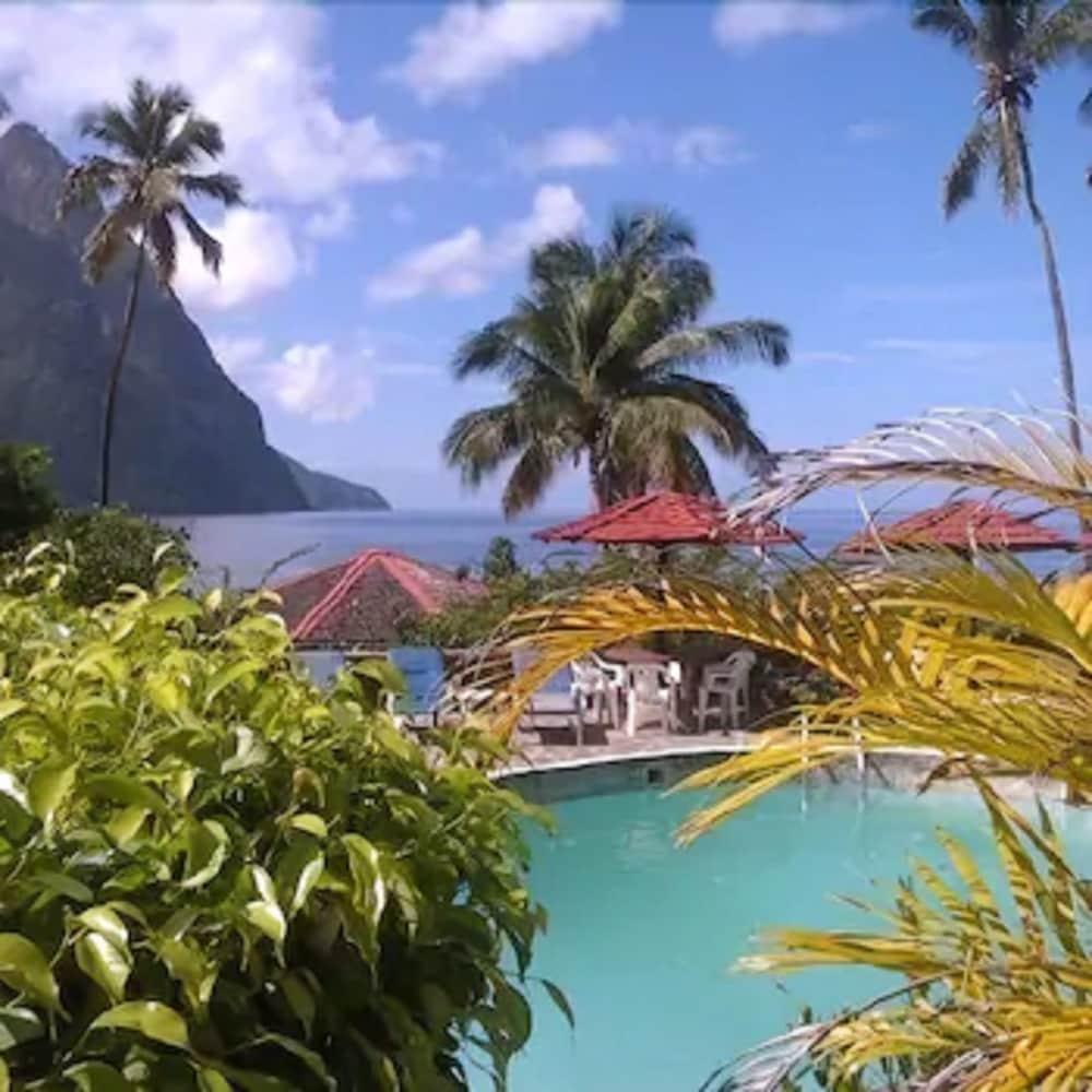 Hummingbird Beach Resort Soufrière Exteriör bild