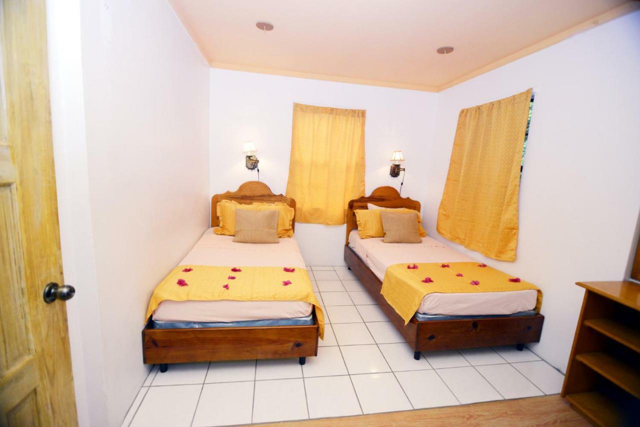 Hummingbird Beach Resort Soufrière Exteriör bild